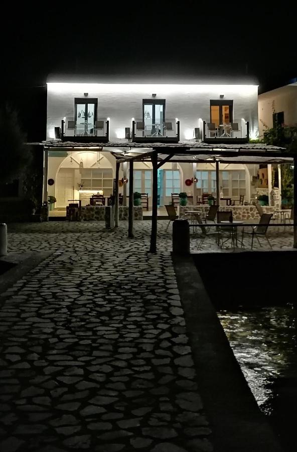 Afrodite Luxury Rooms Telendos Buitenkant foto